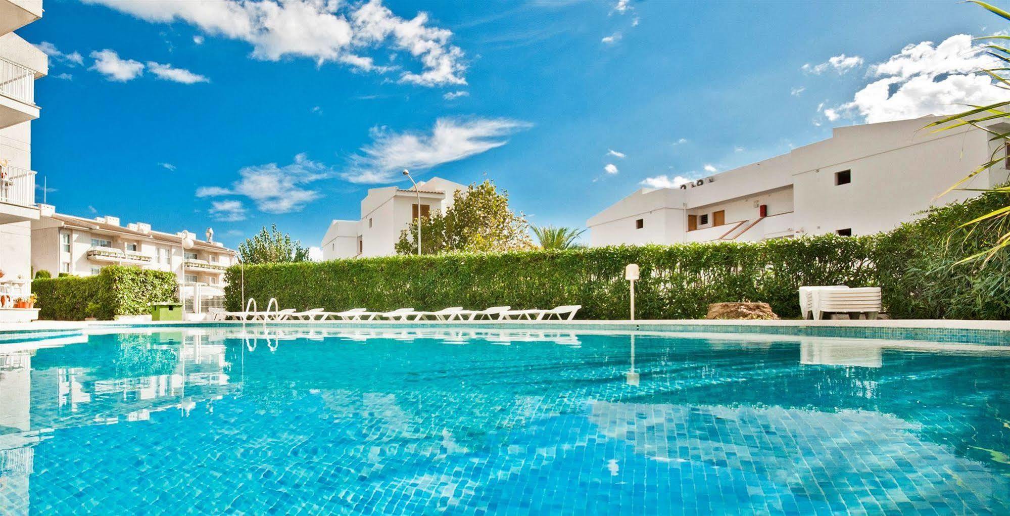 Llevant Apartments Port de Pollença Kültér fotó